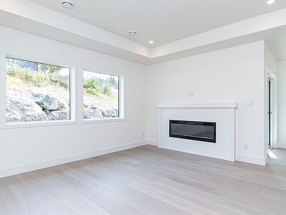 4th image of 1141 Deltana Ave
