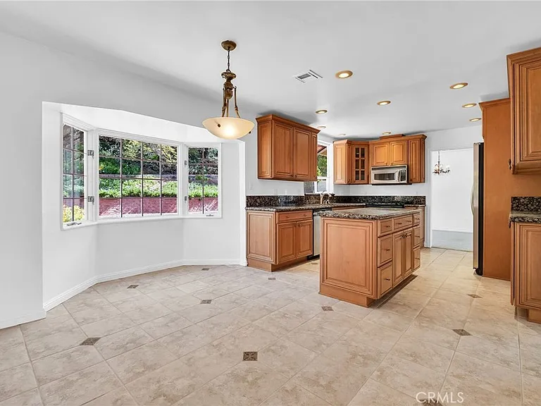 3675 Vigilance Dr — Photo 24