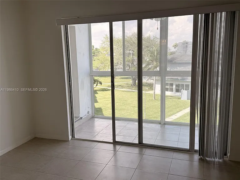 2223 Park Ln #306 — Photo 10