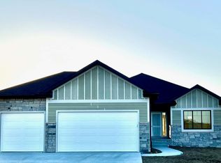 2230 S 93rd St, Lincoln, NE 68520