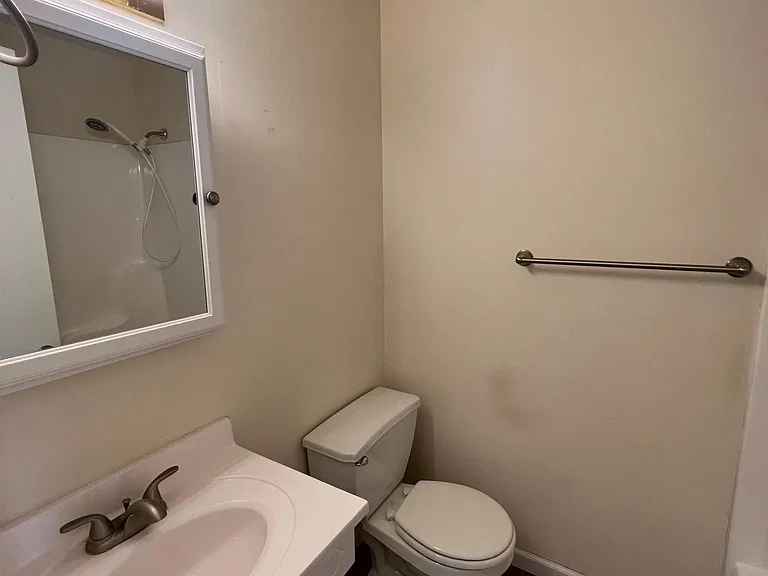 1810 Creasy Springs Rd — Photo 9