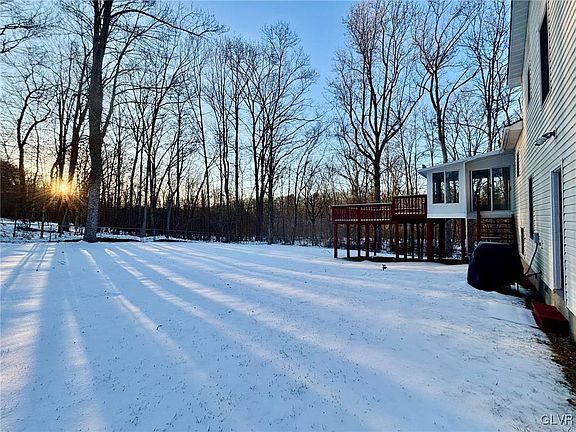 5th image of 299 Northpark Dr W