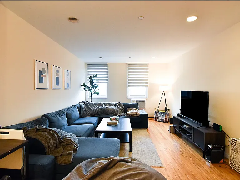 901 Grand St #3D — Photo 3