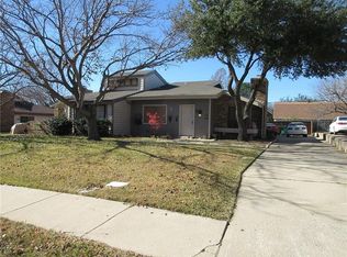 550 Hunters Glen St, Lewisville, TX 75067