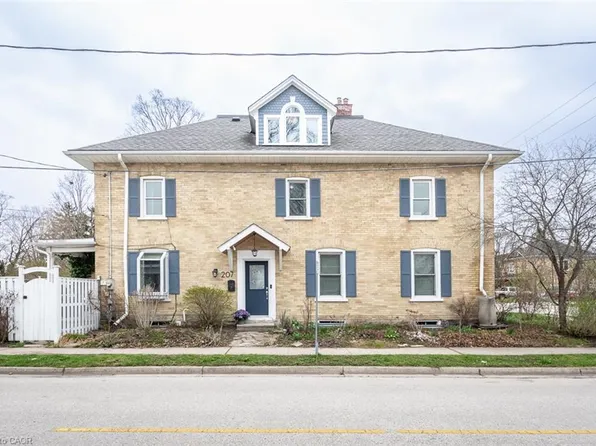 207 Waterloo St N, Cambridge, ON N3H 1N1