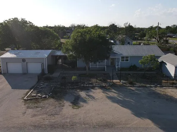 407 N Cottonwood St, Eldorado, TX 76936