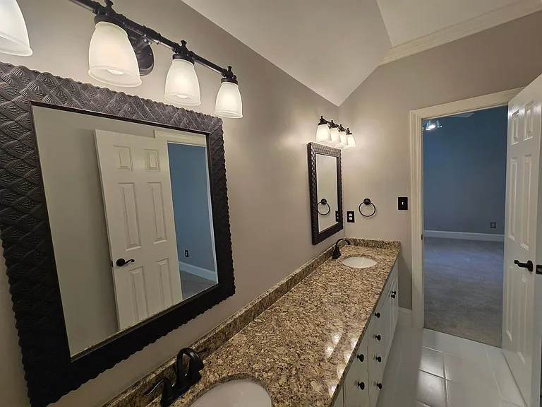 102 Eyemouth Ct — Photo 28