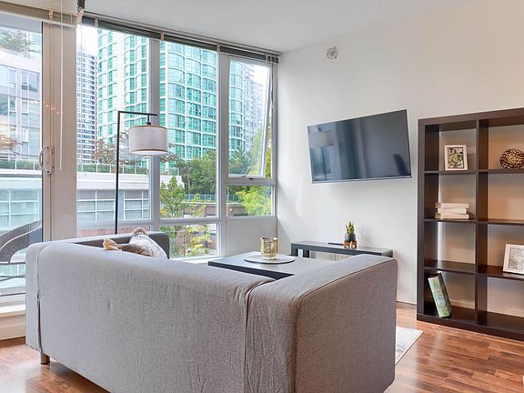 5th image of 233 Robson St #508