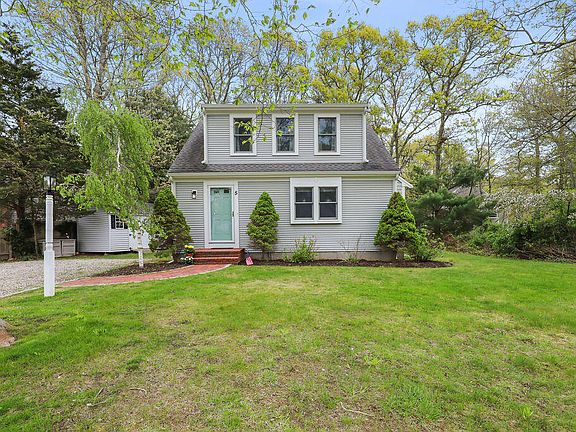 3rd image of 5 Deerfield Road