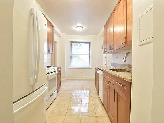 2nd image of 340 E 57th St #2D