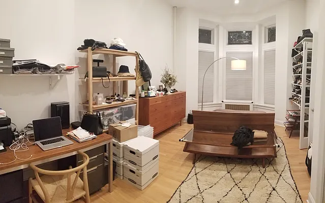 Rented by Metropolitan Realty | media 8