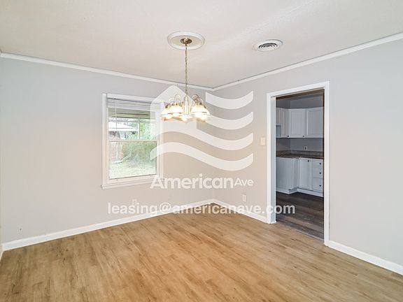 203830_004_dining_room_5.jpg