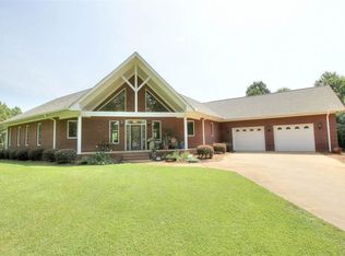 206 New Hope Rd, Pomaria, SC 29126