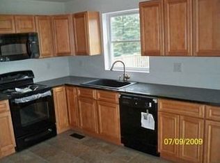 9775 Loughlin Rd, Sauquoit, NY 13456