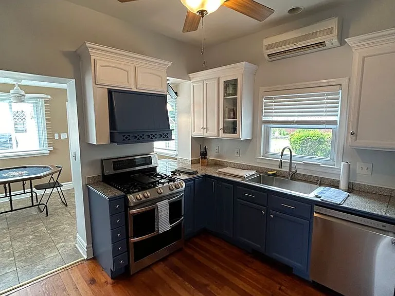 930 Ridge Ave — Photo 100