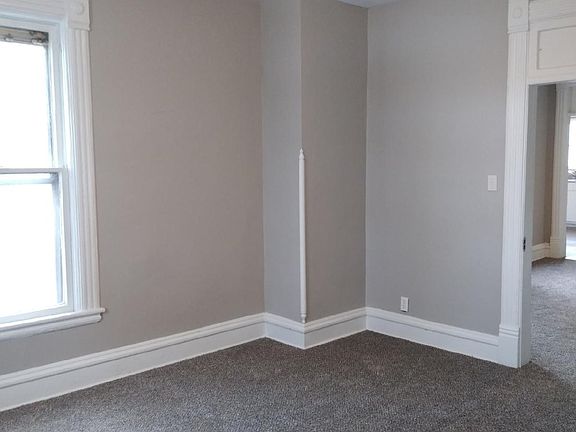 4th image of 517 Ottawa St