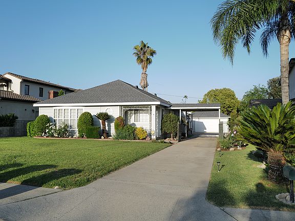 2nd image of 2730 Holly Ave