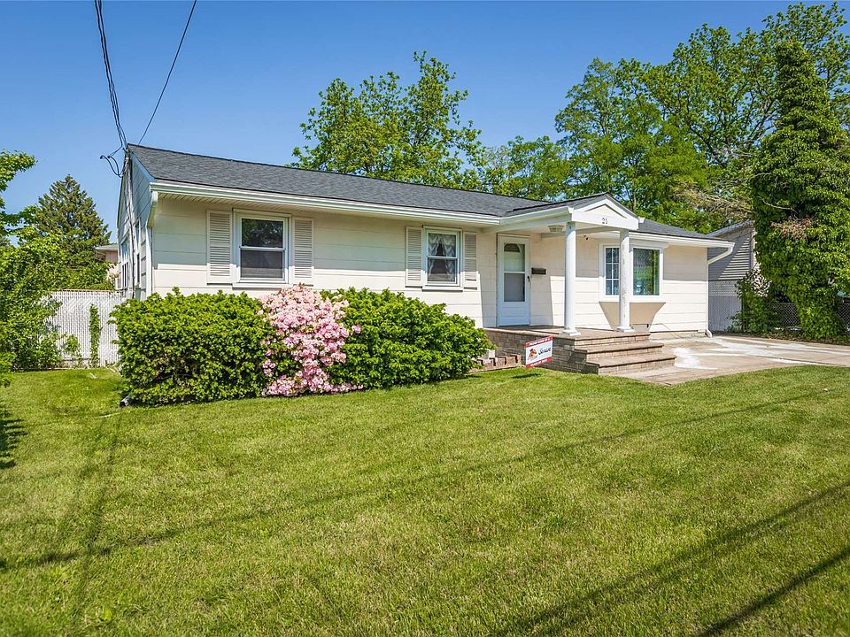 21 Linden Street, Wheatley Heights, NY 11798 MLS 3477801 Zillow