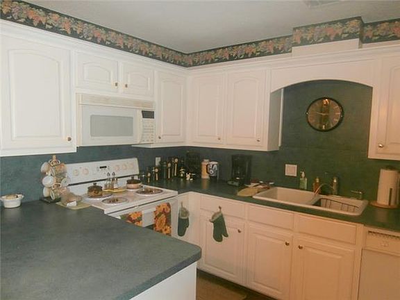 3rd image of 34013 Stonewood Dr