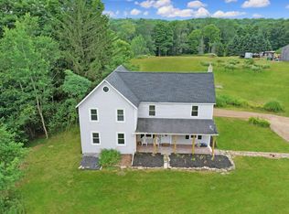 150 Saw Mill Rd, Greentown, PA 18426