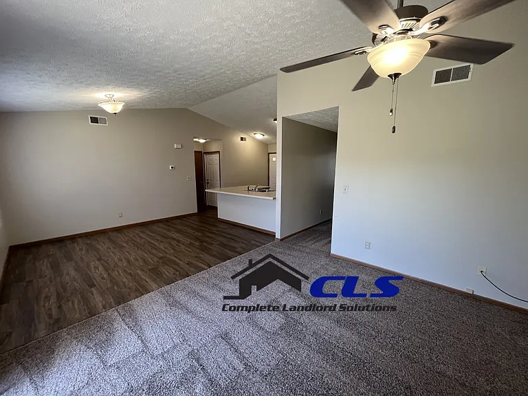 Anthony Square Carriage Homes - 1037 S 6th Street — Photo 8