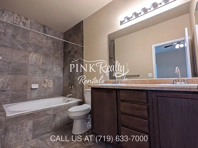 8377 Freestar Way — Photo 32