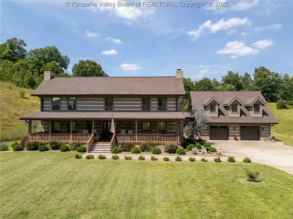 8 Abby Ln, Barboursville, WV 25504