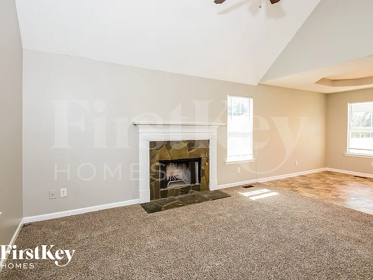 212 Station Way — Photo 2