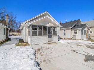 862 Wayne St, Jackson, MI 49202