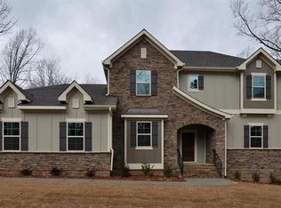 1136 Hidden Hills Dr, Wake Forest, NC 27587