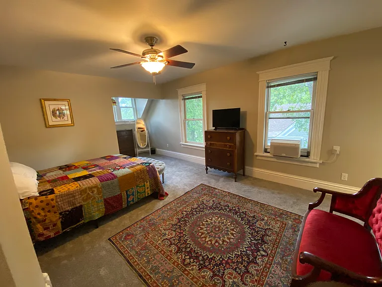 706 W Pikes Peak Ave #2S — Photo 3
