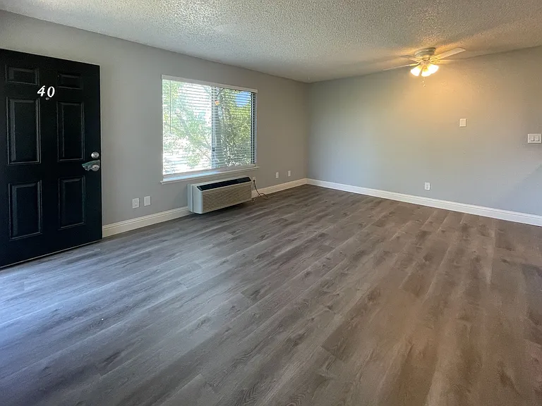 Wright Place Apartments — Photo 17