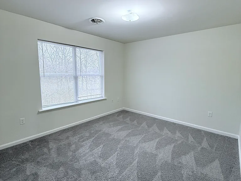 380-438 Channing Dr — Photo 44