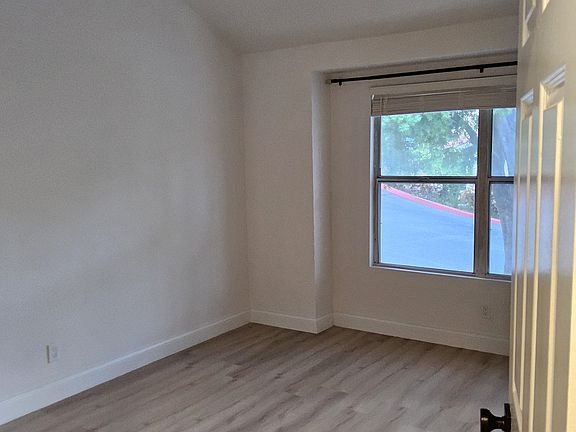 5th image of 2731 Erringer Rd APT 55