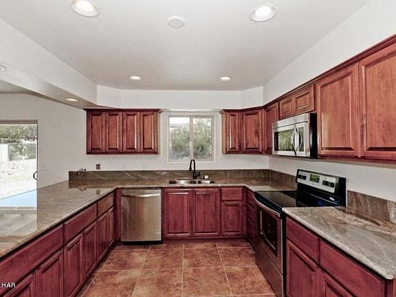 4th image of 186 Olive Ln