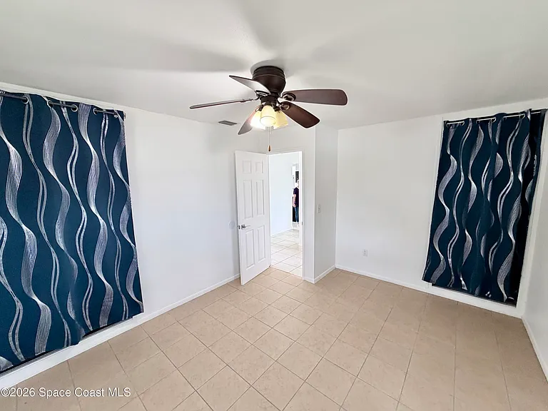 2107 Little John Rd — Photo 18