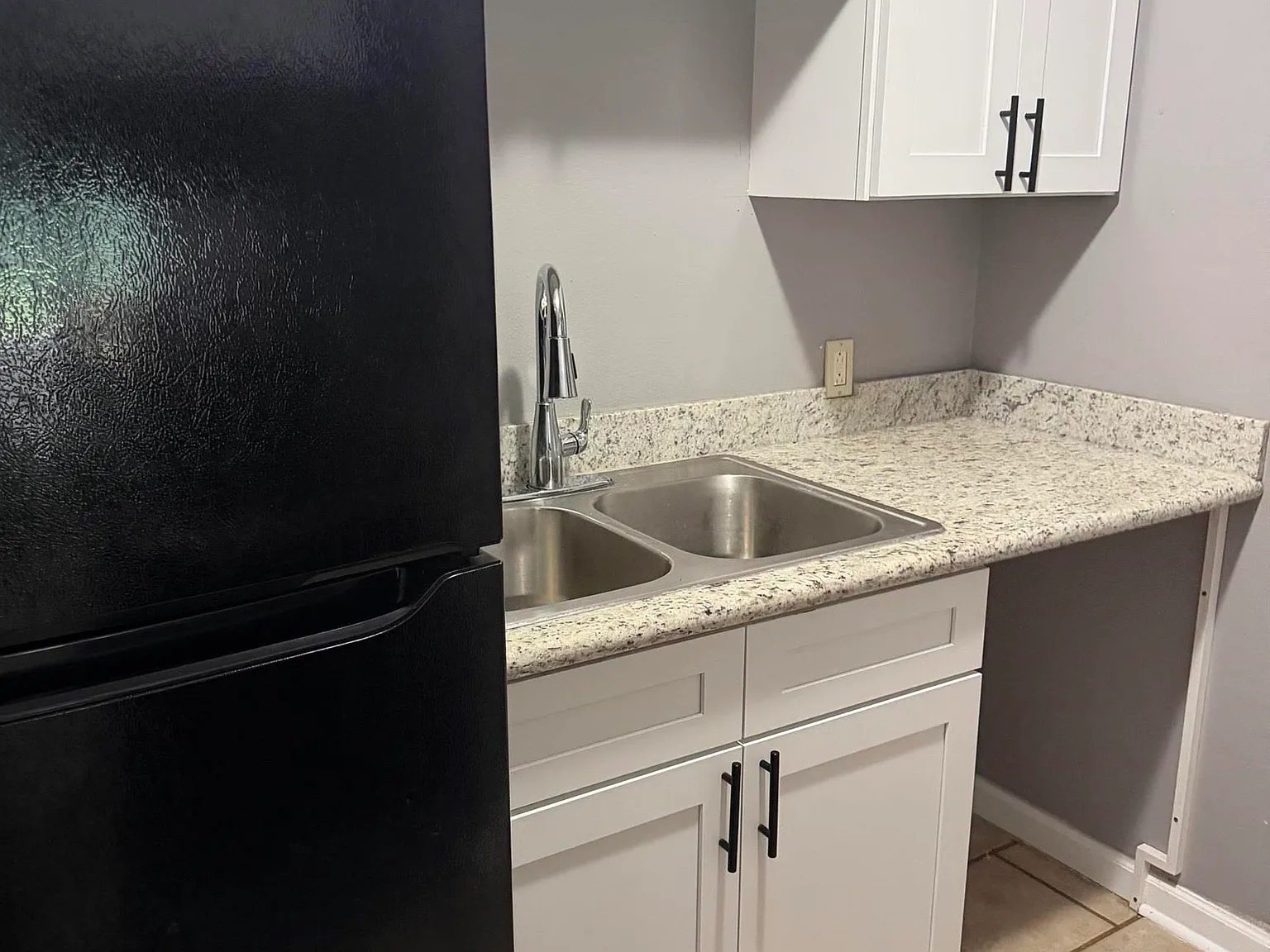 2 bed, 1200 sqft, $1,050 — Photo 3