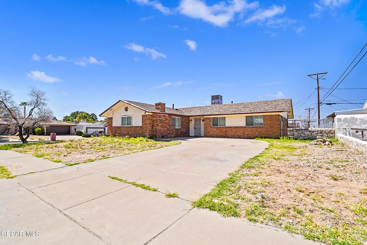 Building Photo - 7316 Clemente Ave