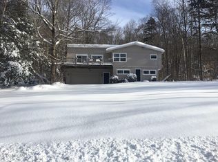 279 Heartwellville View Rd, Readsboro, VT 05350