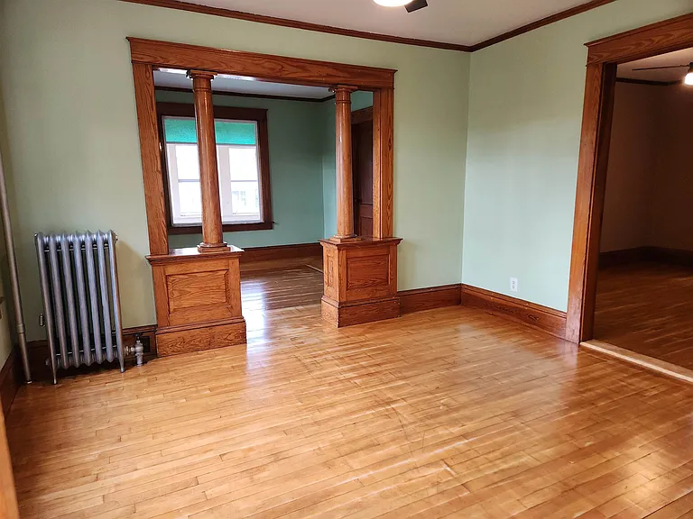 27 Spring St — Photo 2