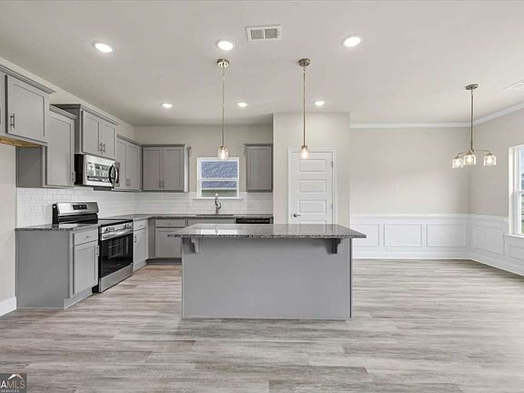 3rd image of 321 Angela Ave #3