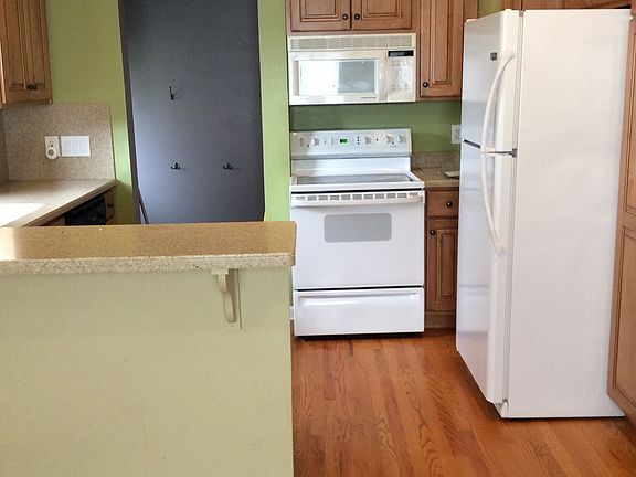 2nd image of 3216 Vittmer Ave