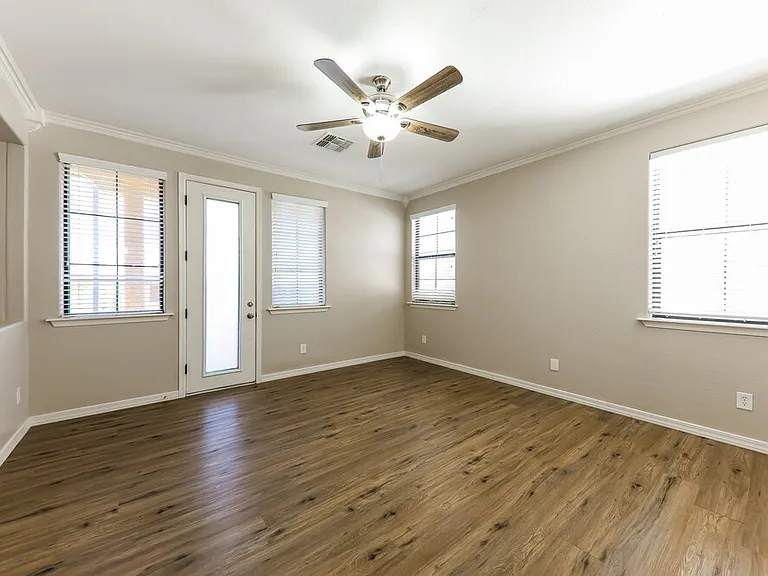 2302 W Jake Hvn — Photo 5
