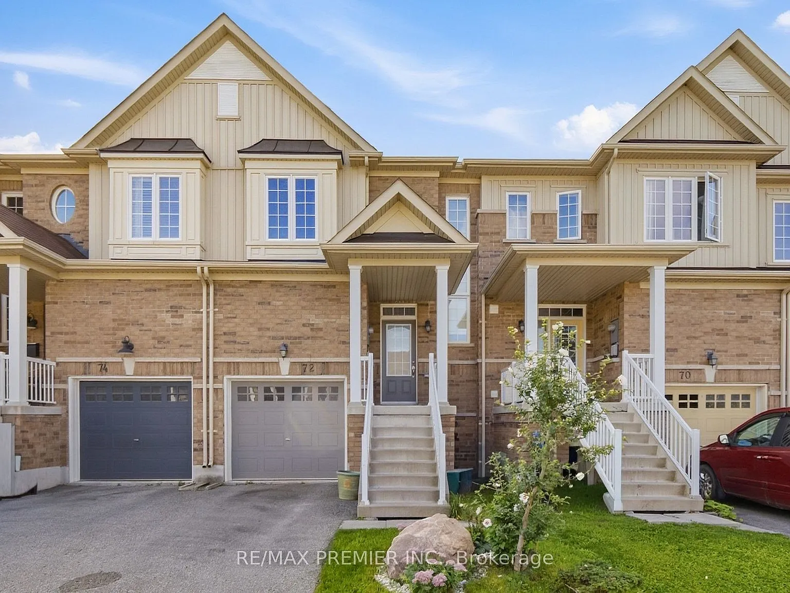 3 bed, $2,900 — Photo 2
