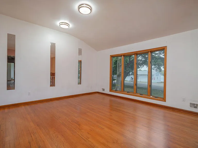 859 Lake Shore Dr — Photo 5