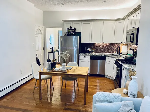 204 Lexington St #1, Boston, MA 02128