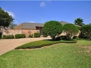 12226 Carriage Hill Dr, Houston, TX 77077