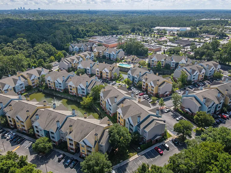 Oaks at Normandy Apartments — Photo 20