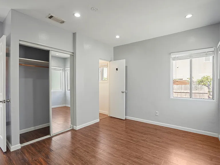 2251 Felspar St — Photo 31