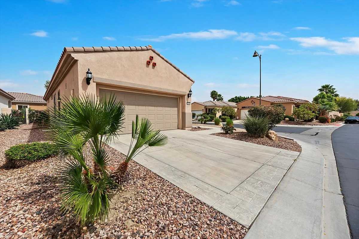 2 bed, 1257 sqft, $2,495 — Photo 4